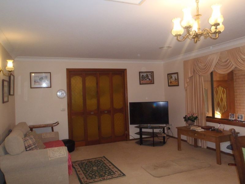 37 Hazelwood Drive, Dubbo NSW 2830