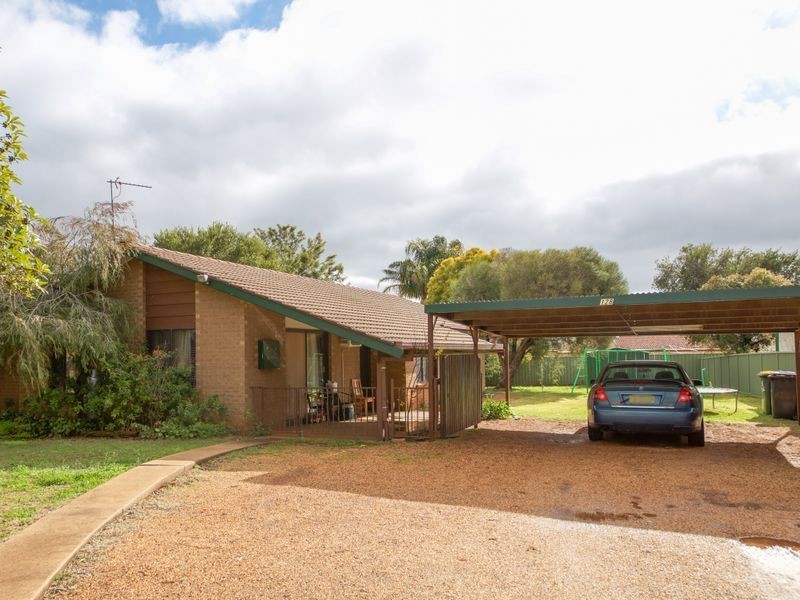 128 Birch Avenue, Dubbo NSW 2830