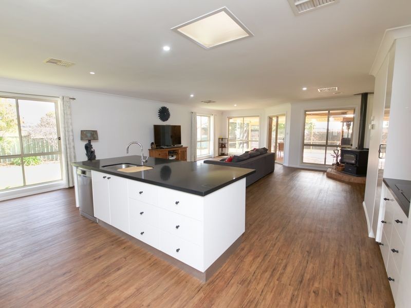 3 Birkdale Close, Dubbo NSW 2830