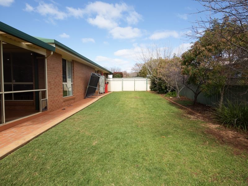 3 Birkdale Close, Dubbo NSW 2830