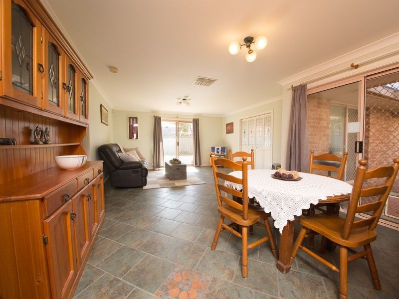 8 Castlereagh Avenue, Dubbo NSW 2830