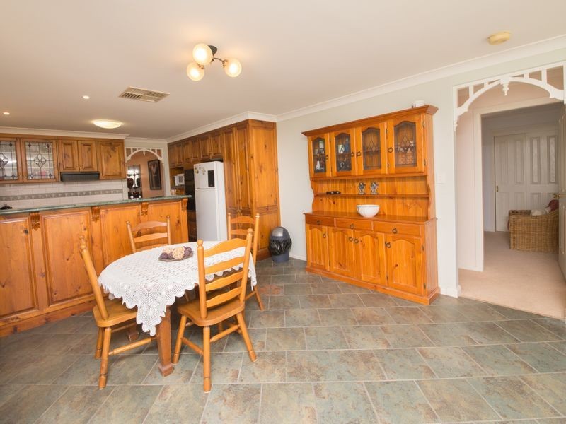 8 Castlereagh Avenue, Dubbo NSW 2830
