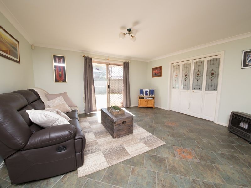 8 Castlereagh Avenue, Dubbo NSW 2830