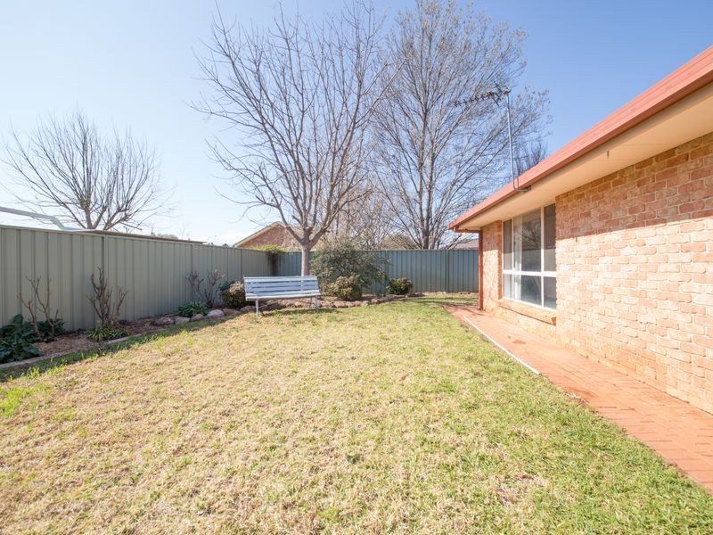 8 Castlereagh Avenue, Dubbo NSW 2830