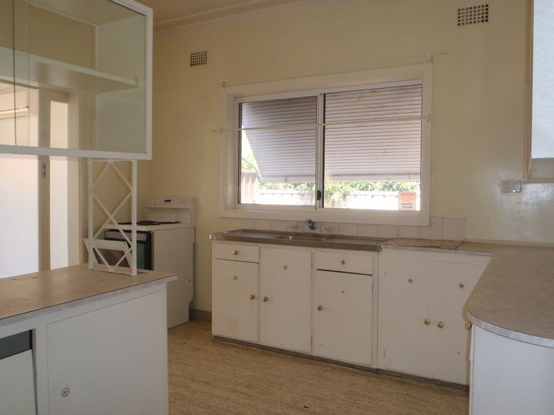 42 Baird Street, Dubbo NSW 2830