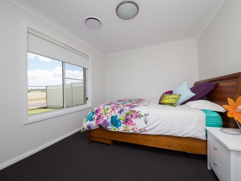 4 Ellenborough Avenue, Dubbo NSW 2830