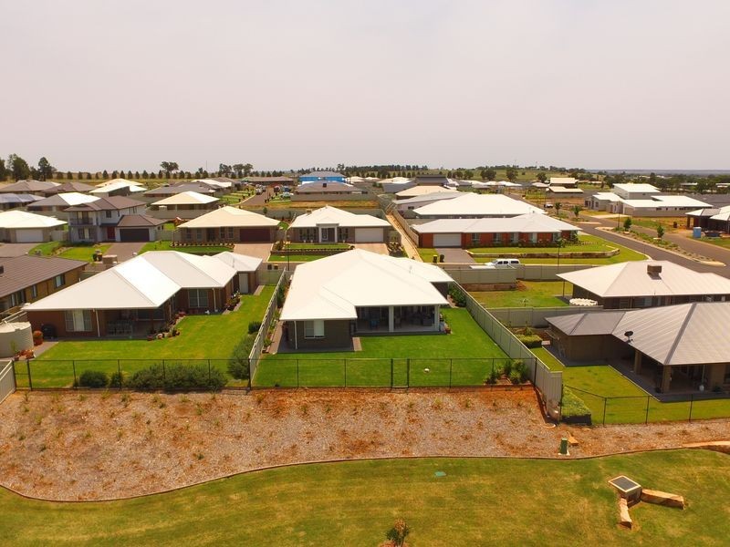 4 Ellenborough Avenue, Dubbo NSW 2830