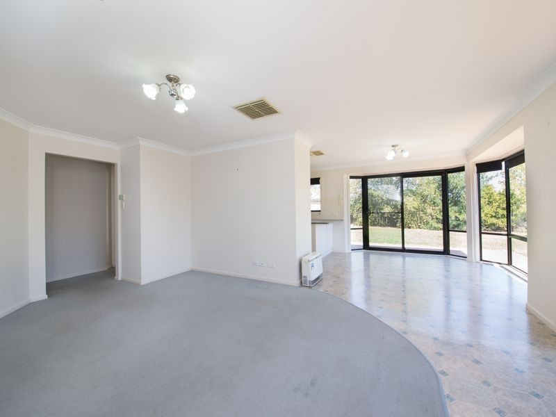 98 Twickenham Drive, Dubbo NSW 2830