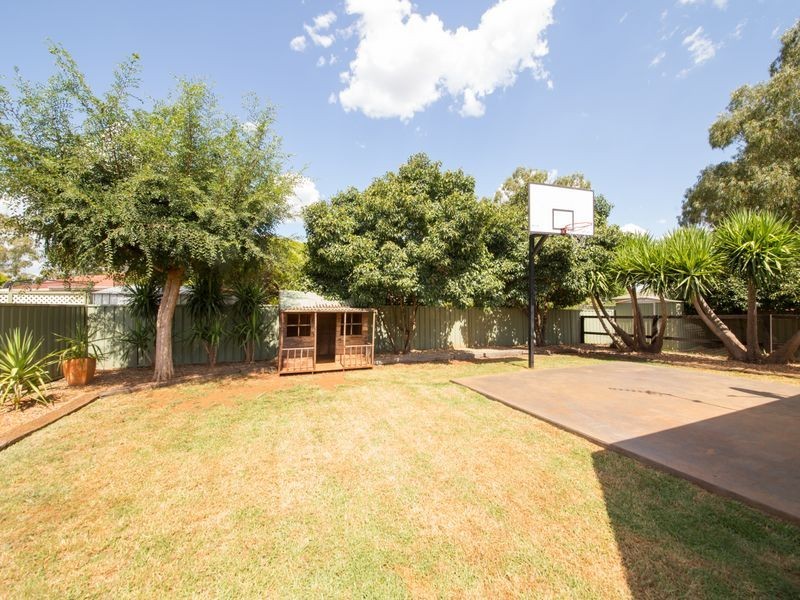 1 Tulloch Place, Dubbo NSW 2830