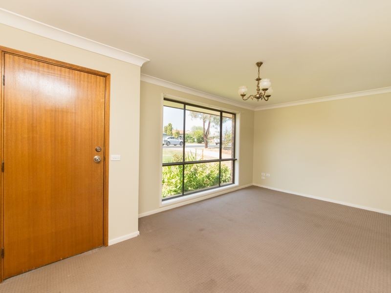 9 Bass Place, Dubbo NSW 2830