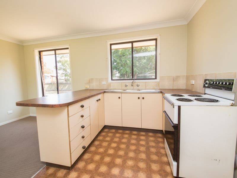 9 Bass Place, Dubbo NSW 2830