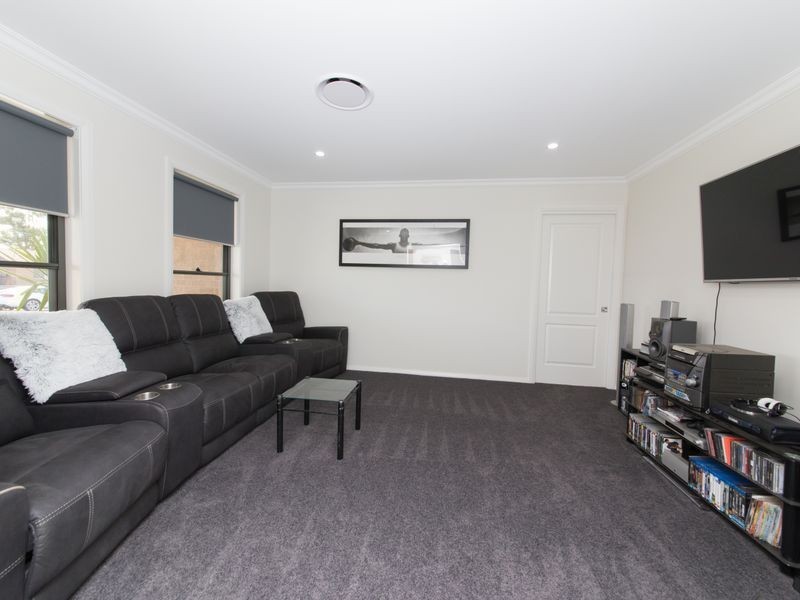 8 Tanderra Drive, Dubbo NSW 2830