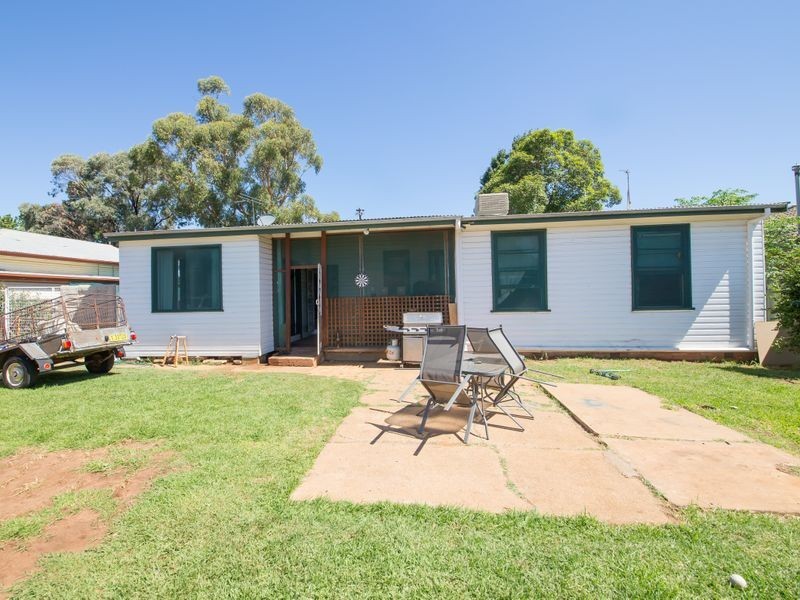 216 Myall Street, Dubbo NSW 2830