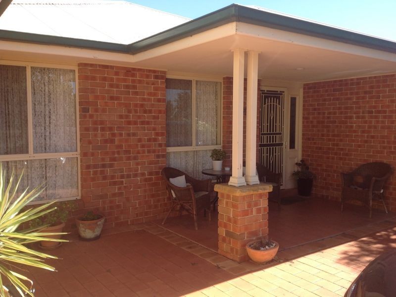 11 Ken McMullen Place, Dubbo NSW 2830