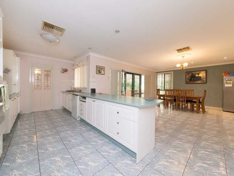 13 Ron Gordon Place, Dubbo NSW 2830