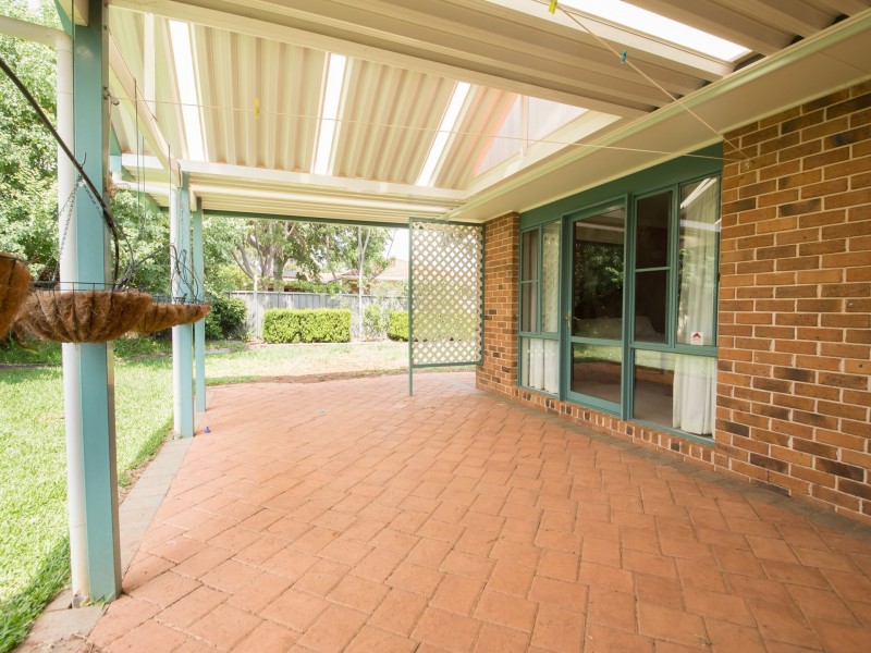13 Ron Gordon Place, Dubbo NSW 2830