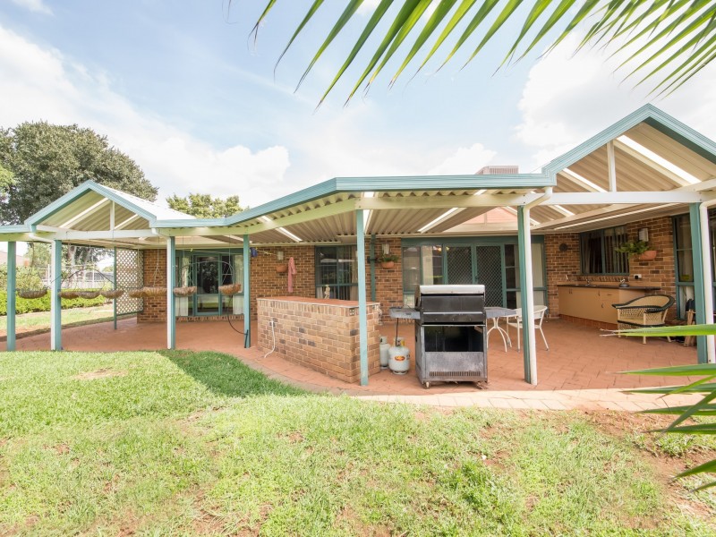 13 Ron Gordon Place, Dubbo NSW 2830