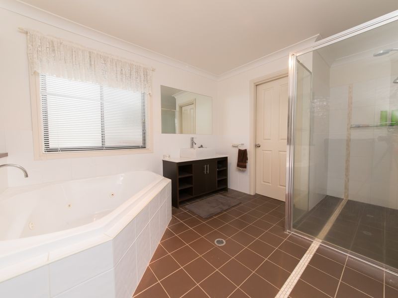 18 Cardiff Arms Avenue, Dubbo NSW 2830