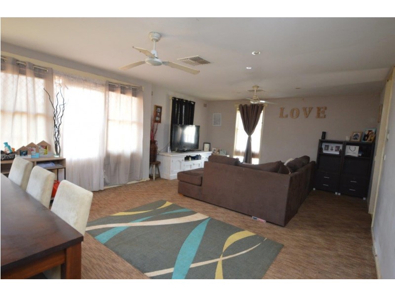 7 Lunar Avenue, Dubbo NSW 2830