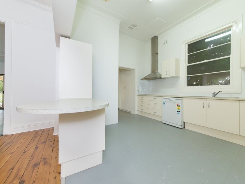 121 Cobra Street, Dubbo NSW 2830