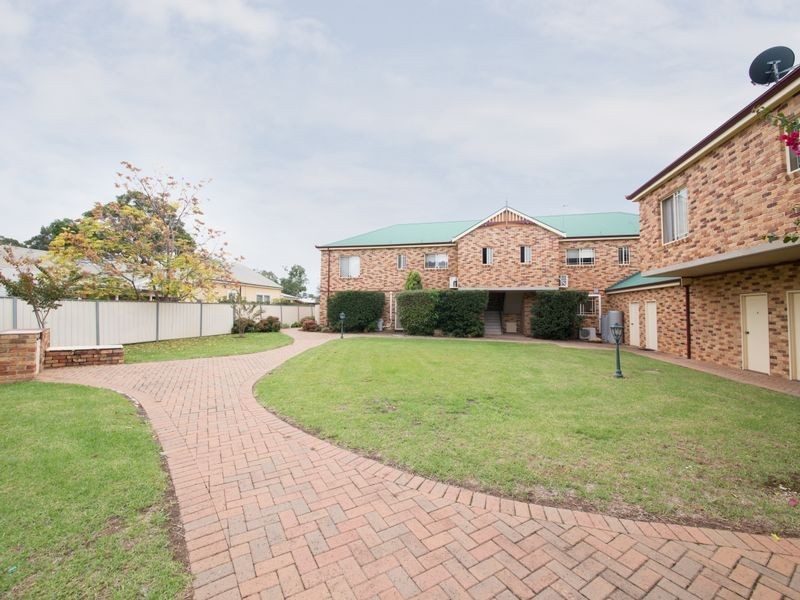 9/77 Bultje Street, Dubbo NSW 2830