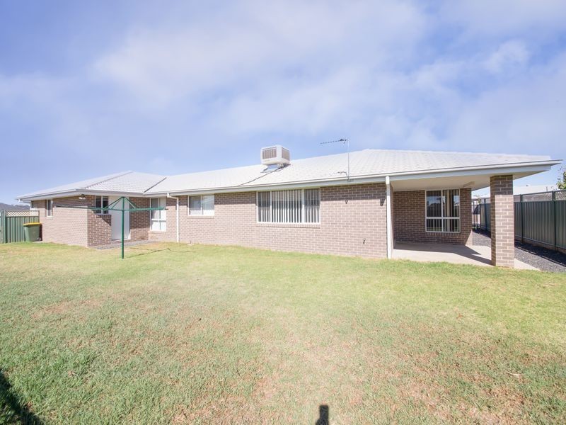 2 Shetland Avenue, Dubbo NSW 2830