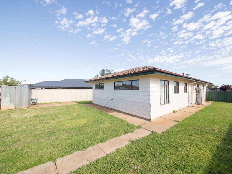 51 Spears Drive, Dubbo NSW 2830