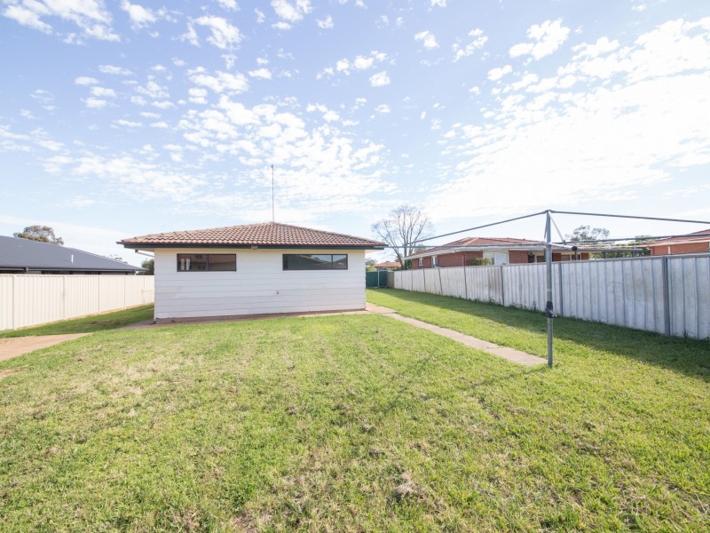 51 Spears Drive, Dubbo NSW 2830