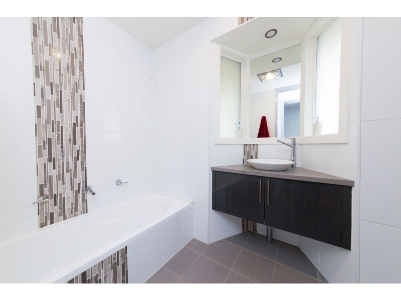 2 Lunar Avenue, Dubbo NSW 2830