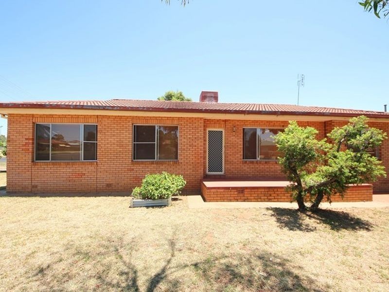 49 Corbett Avenue, Dubbo NSW 2830