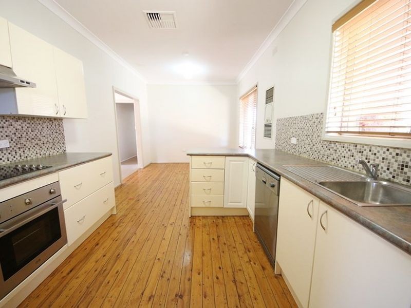 49 Corbett Avenue, Dubbo NSW 2830