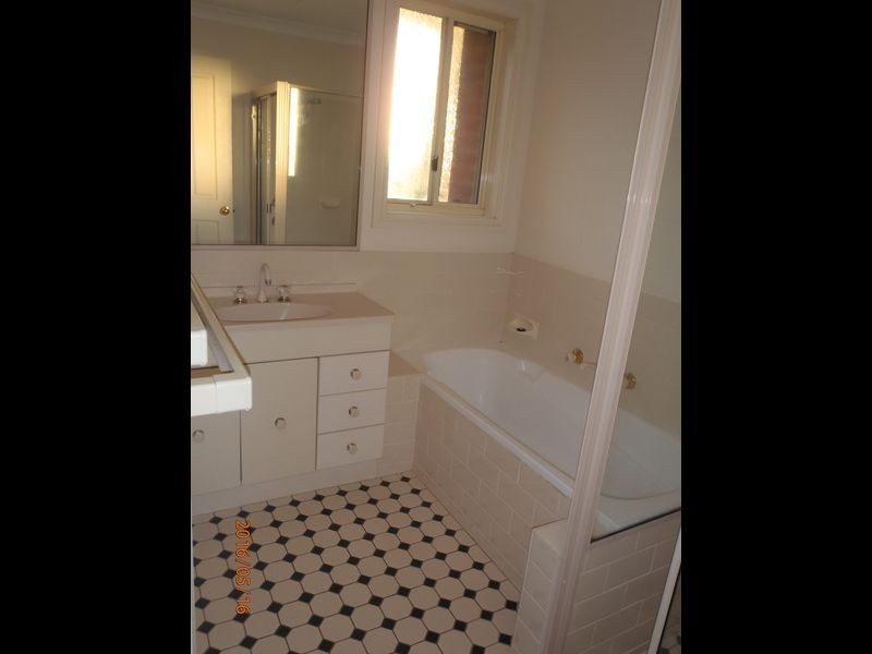 1/12 Grangewood Drive, Dubbo NSW 2830