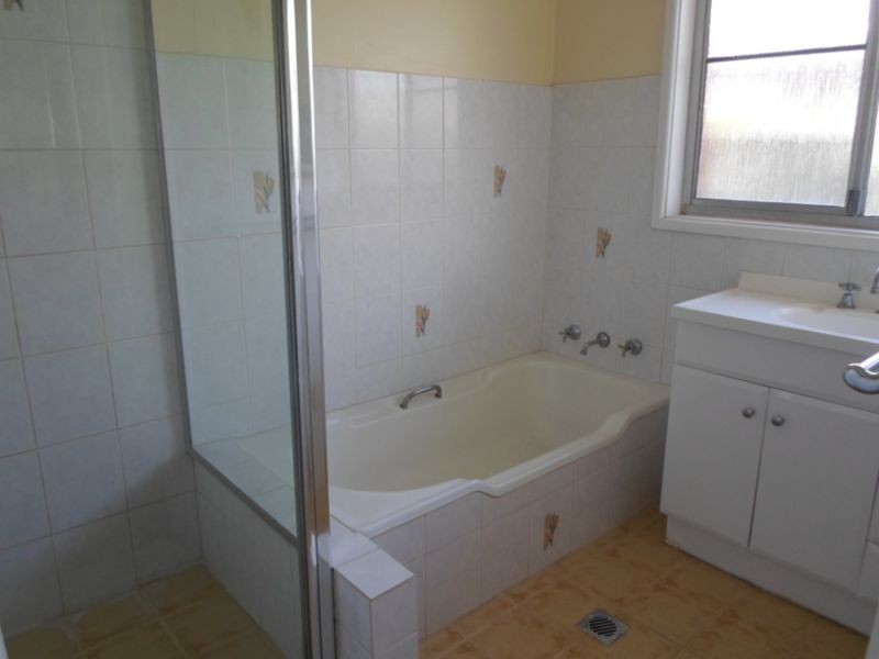 12 Leonard st, Dubbo NSW 2830