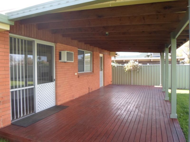 12 Leonard st, Dubbo NSW 2830
