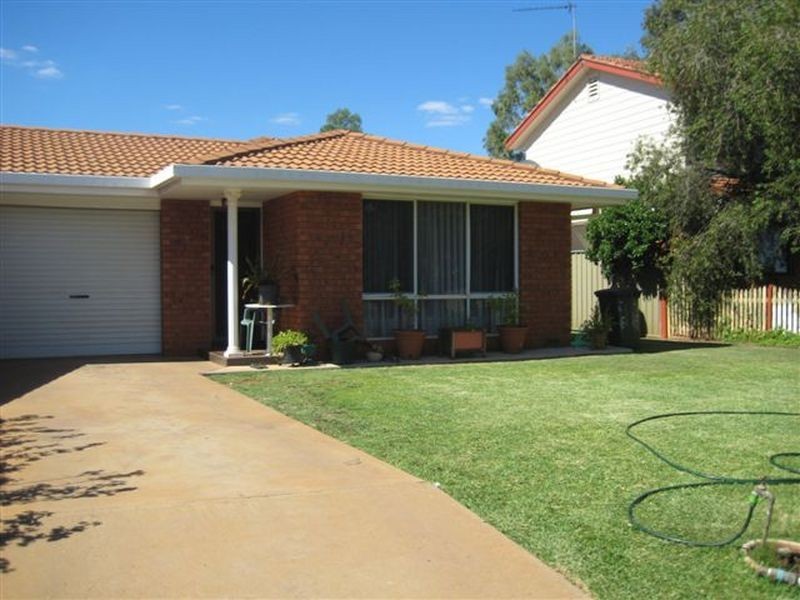 2/119 Cobborah Road, Dubbo NSW 2830
