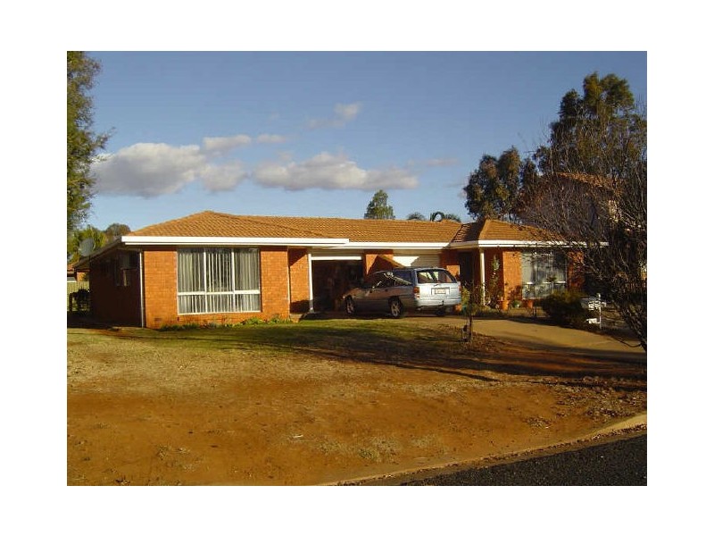 2/119 Cobborah Road, Dubbo NSW 2830