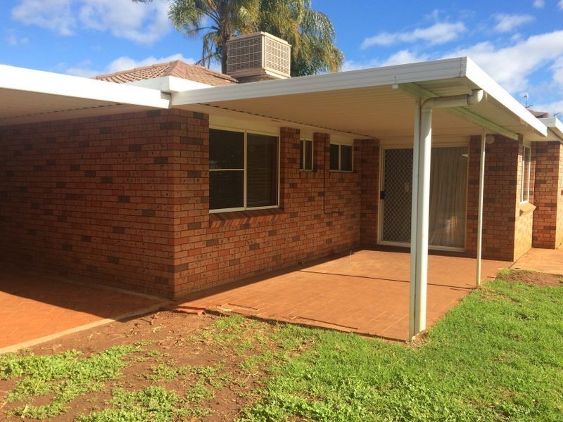 16 Hopkins Pde, Dubbo NSW 2830