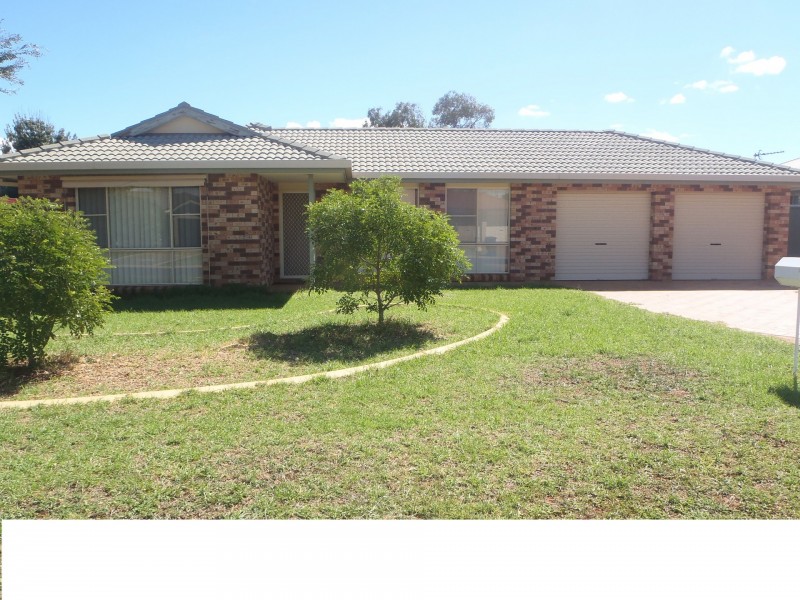 16 Doncaster Avenue, Dubbo NSW 2830