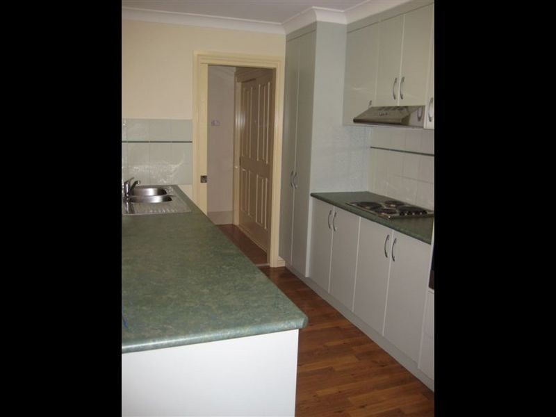 16 Doncaster Avenue, Dubbo NSW 2830