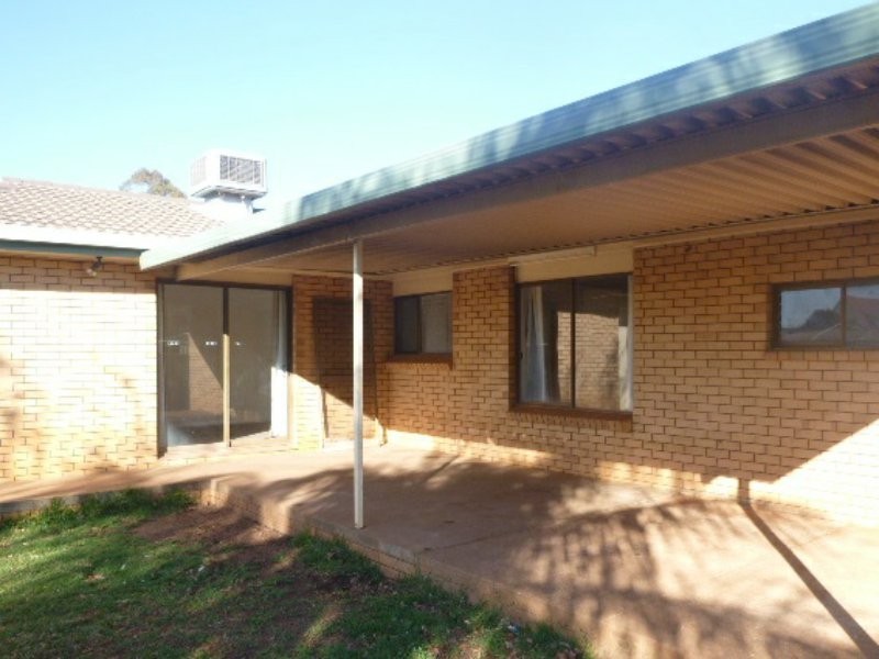 13 Oxley Circle, Dubbo NSW 2830