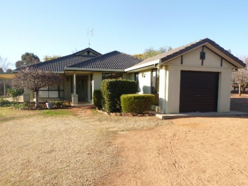 13R Wilfred Smith Drive, Dubbo NSW 2830