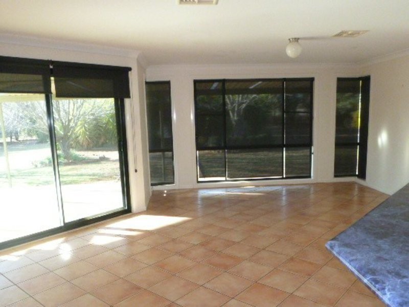 13R Wilfred Smith Drive, Dubbo NSW 2830