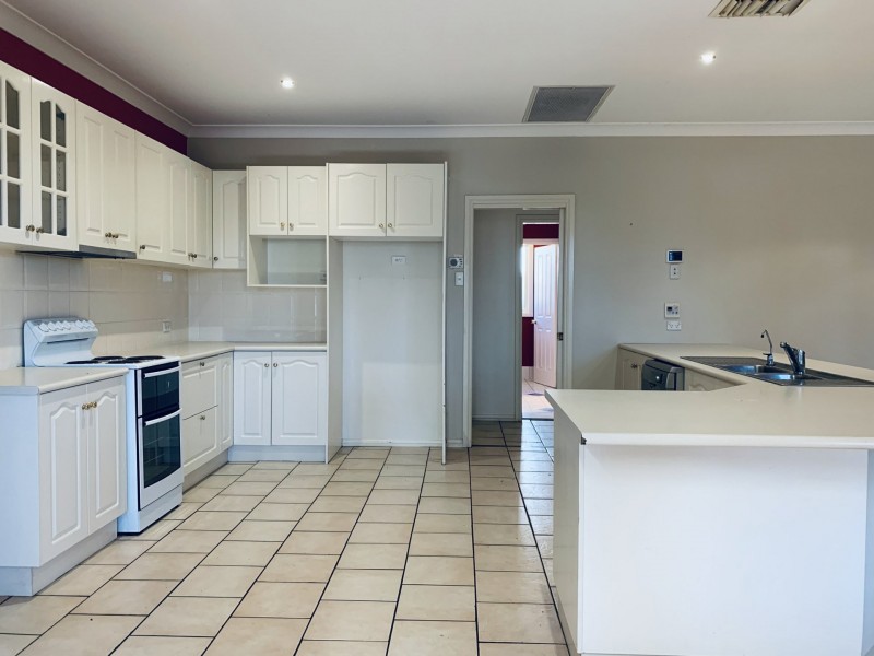 48 Twickenham Drive, Dubbo NSW 2830