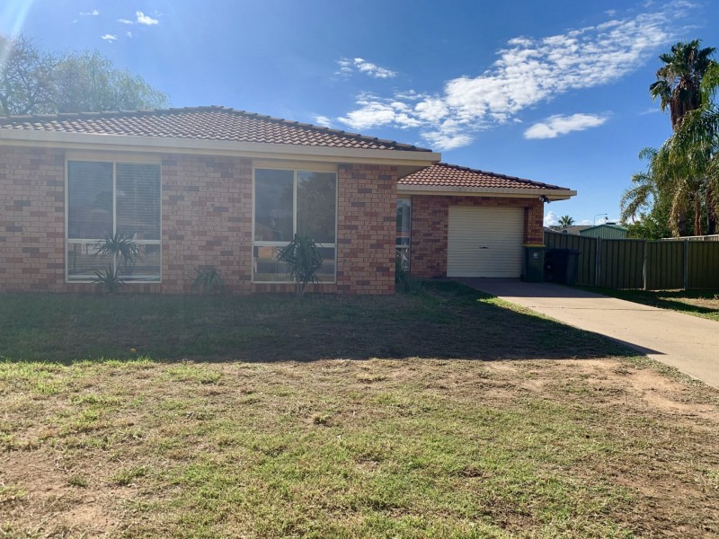 9 Gumtree Place, Dubbo NSW 2830