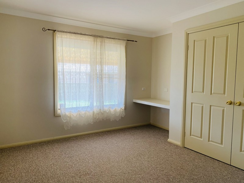 76 Twickenham Drive, Dubbo NSW 2830