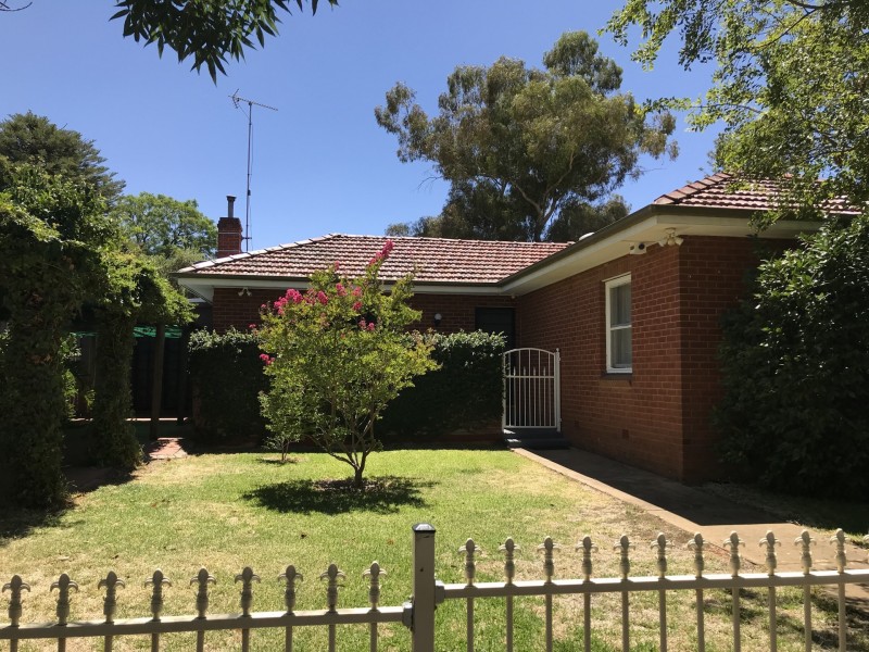 16 Hutchins Avenue, Dubbo NSW 2830