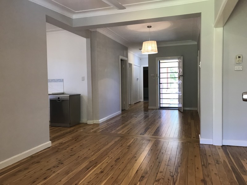 16 Hutchins Avenue, Dubbo NSW 2830