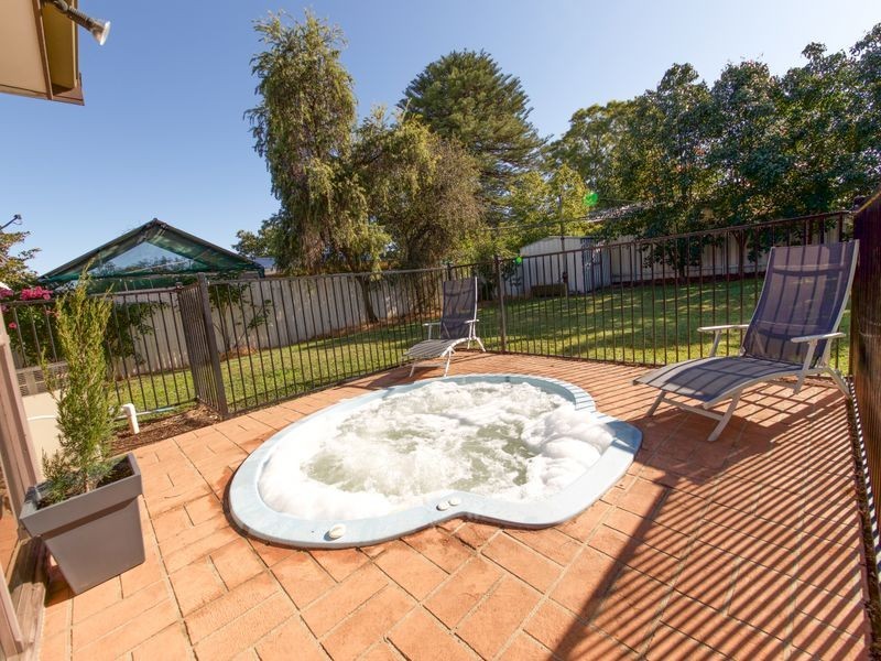 16 Hutchins Avenue, Dubbo NSW 2830