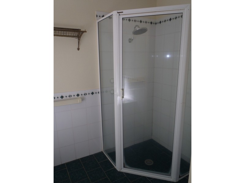 2 Catchpole Close, Dubbo NSW 2830