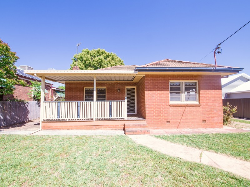 61 Sterling Street, Dubbo NSW 2830